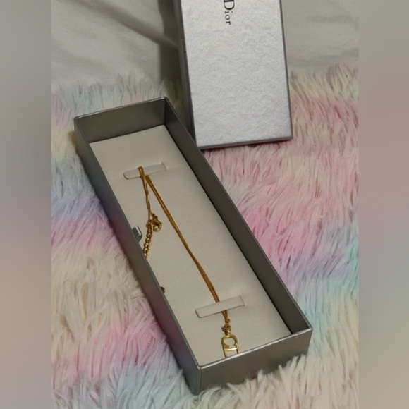 NEW DIOR CD Logo Necklace Gold NIB - Picture 10 of 14